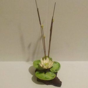 Vintage Maas Brothers Ceramic Ikebana Floral Arrangement Lily Pads & Lotus